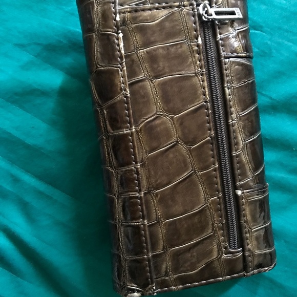 Guess wallet - Picture 3 of 4